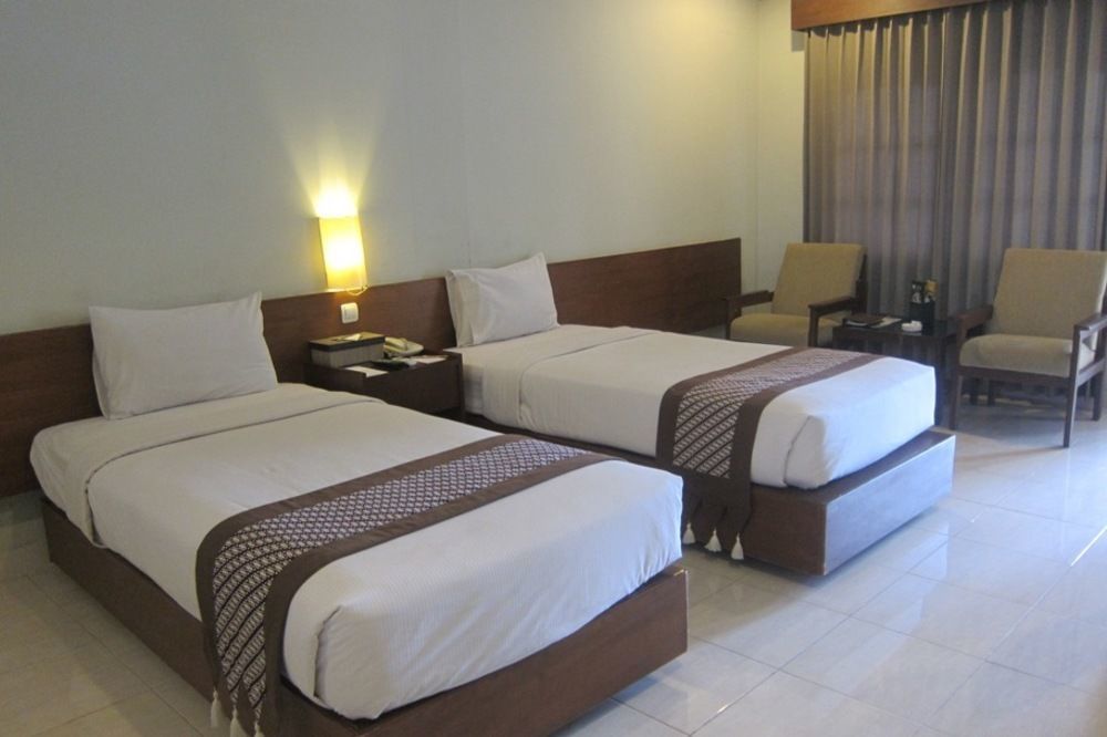Cakra Kembang Hotel Kejayan Exterior foto